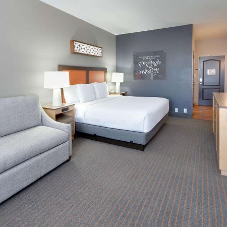 La Quinta By Wyndham Dallas Love Field Ngoại thất bức ảnh