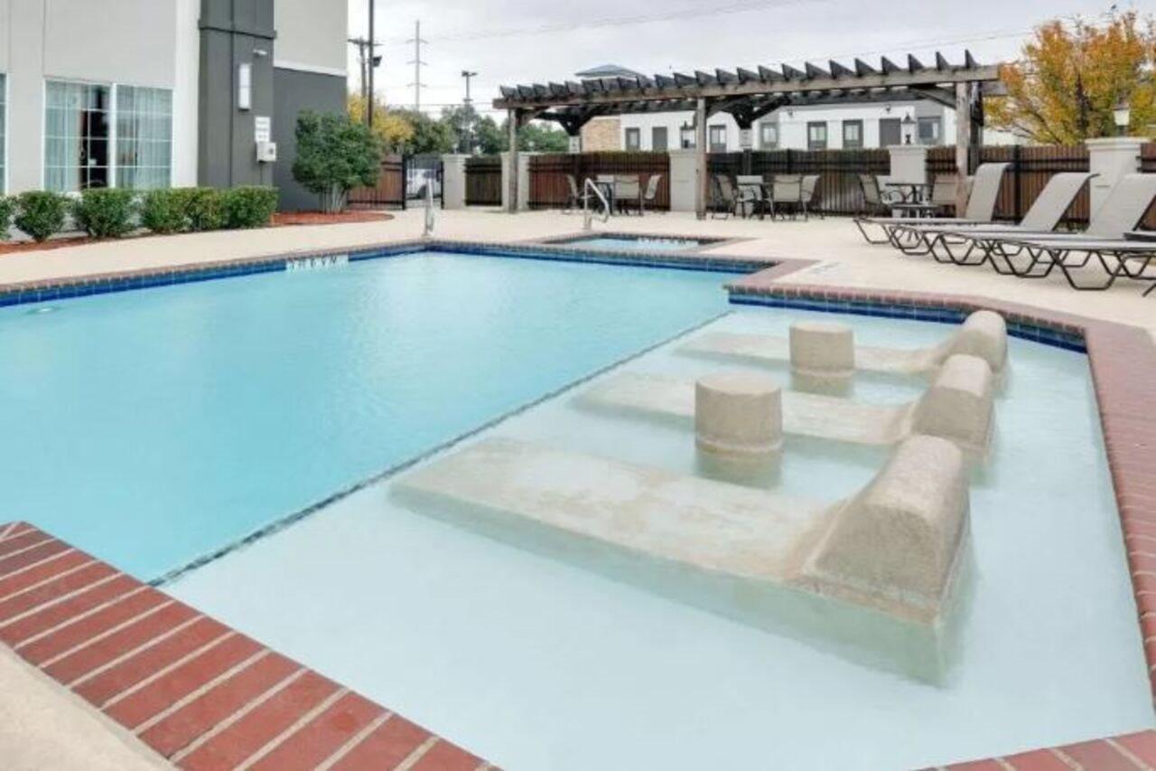 La Quinta By Wyndham Dallas Love Field Ngoại thất bức ảnh