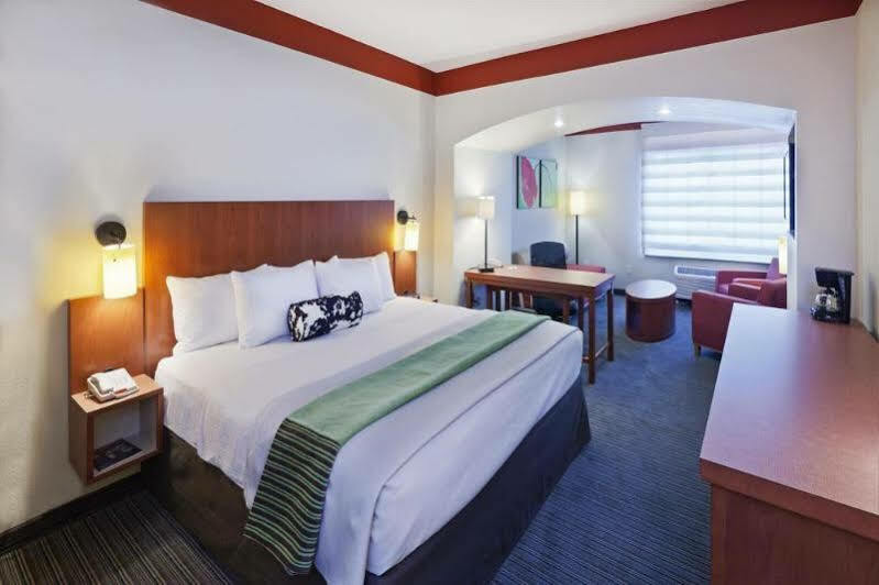 La Quinta By Wyndham Dallas Love Field Ngoại thất bức ảnh